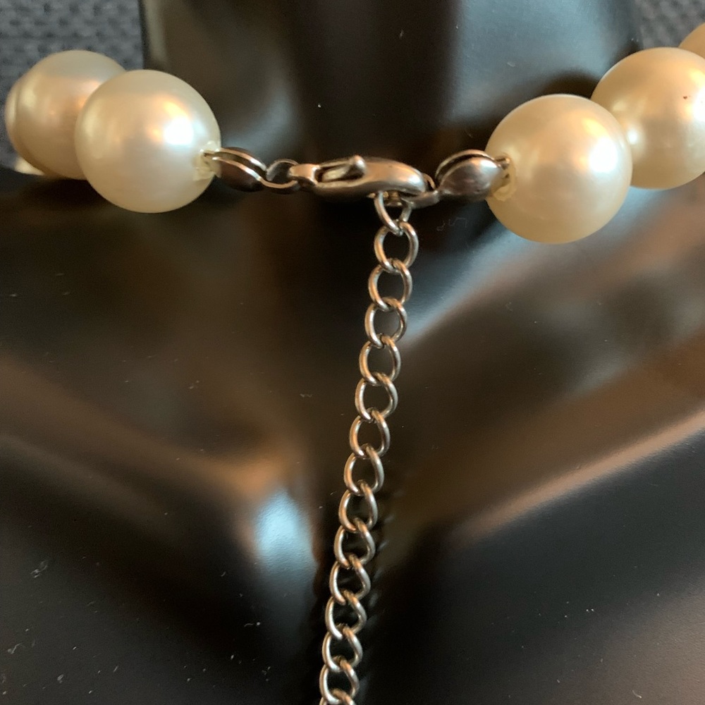 Faux Pearl Strand - Picture 2 of 2